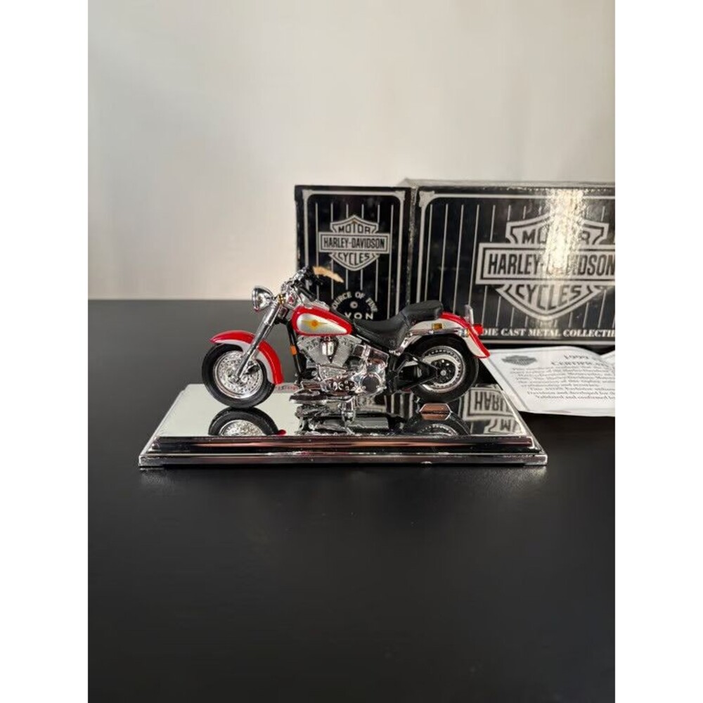 Maisto Harley Davidson 1999 FLSTF Fat Boy Die Cast Model Boxed COA